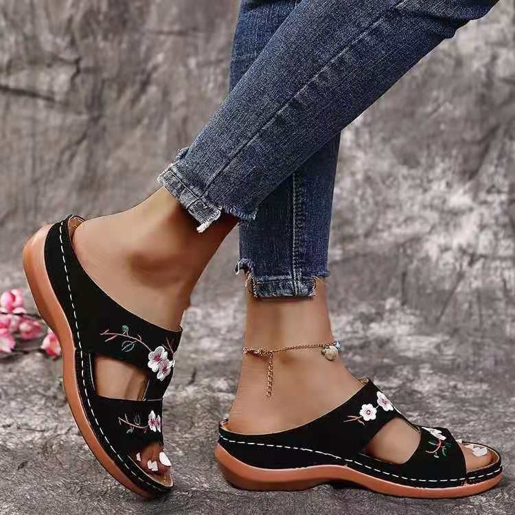 Damen Komfortable Sling Sandalen mit floralem Design Selmira