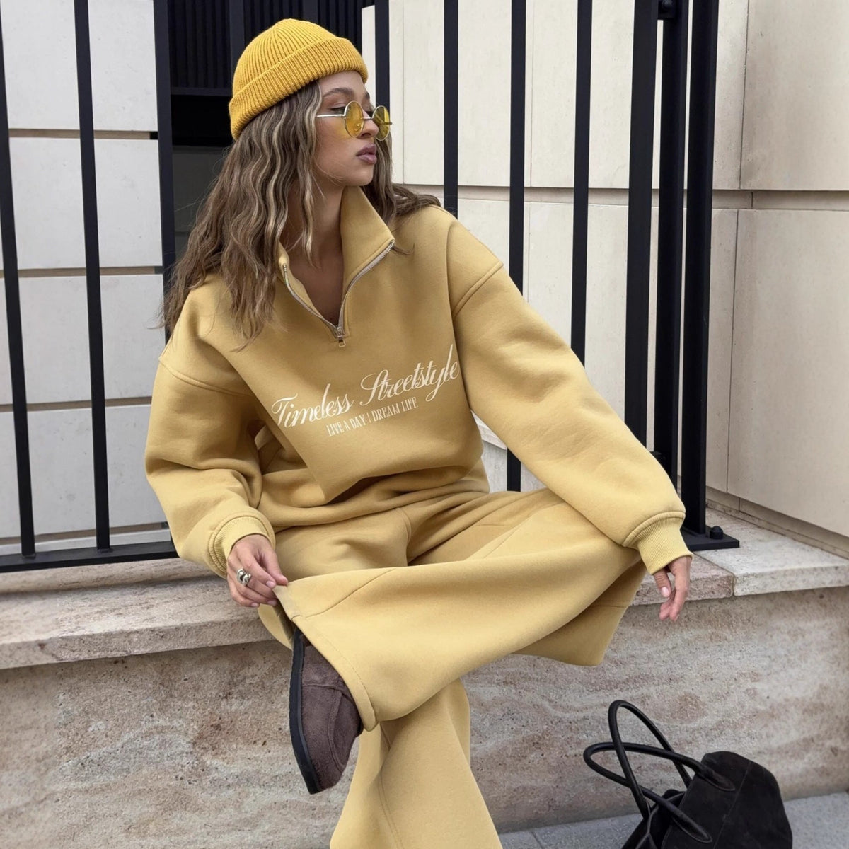 Damen nan oversized Halbzip-Sweatshirt mit hohem Stehkragen und Statement-Print