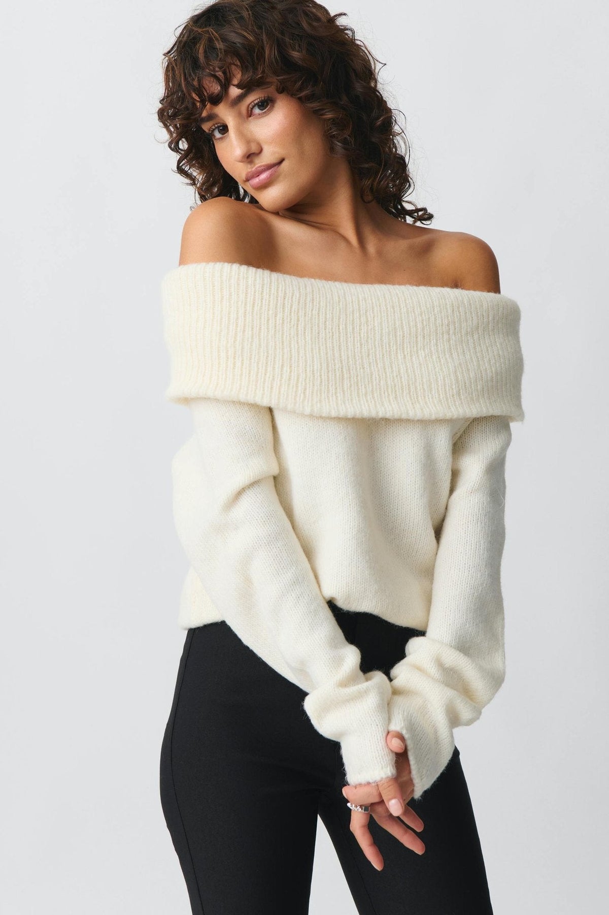 Damen nan Off-Shoulder Grobstrickpullover mit breitem Umschlagkragen und lässiger Oversize-Passform