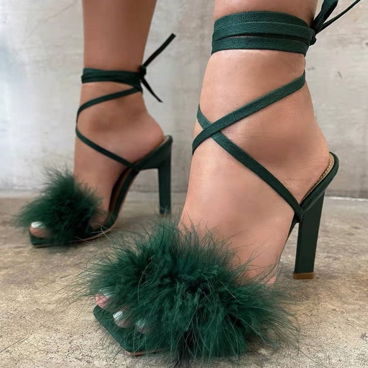 Damen High Heel Sandalen mit luxuriösem Federbesatz Selmira