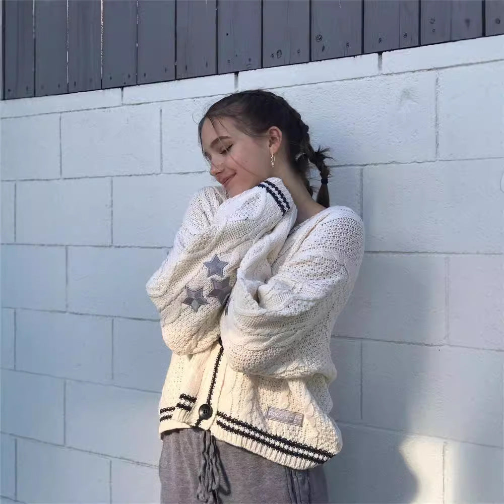 Damen nan oversized Zopfstrick Cardigan mit V-Ausschnitt und kontrastierenden Strickkanten