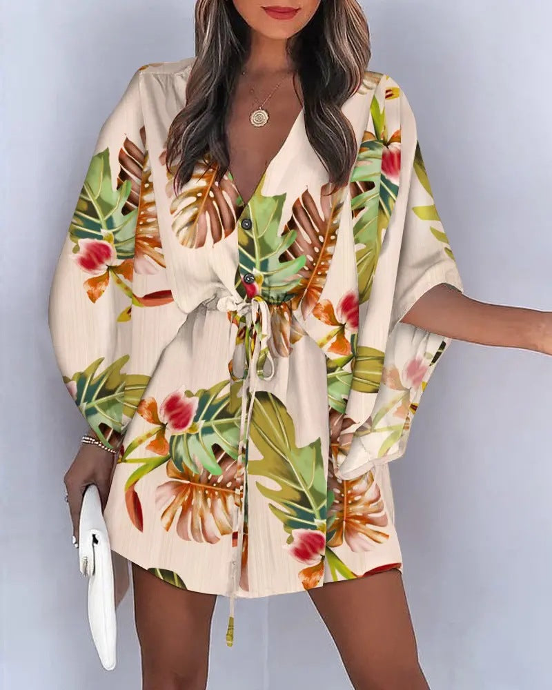 Damen angehendes Strandkleid mit eleganter Taillenbindung und einzigartigem Muster Selmira