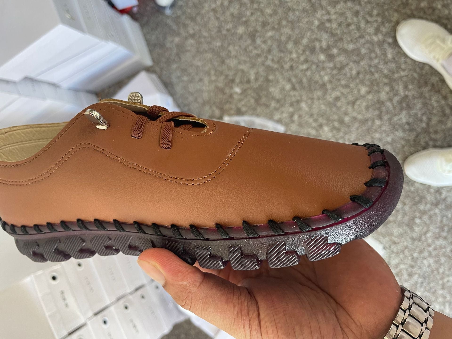 Damen Bequeme und leichte Freizeitschuhe mit rutschfester Sohle Selmira