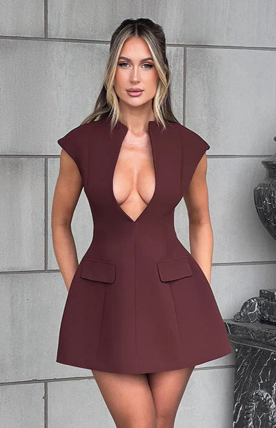 Damen Figurbetontes Cocktailkleid mit tiefem V-Ausschnitt und stilvollem Schnitt Selmira