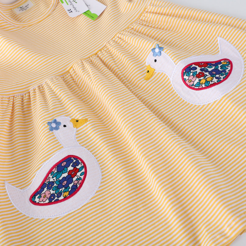 Mädchen Freizeitkleid mit lievollen Entenapplikationen