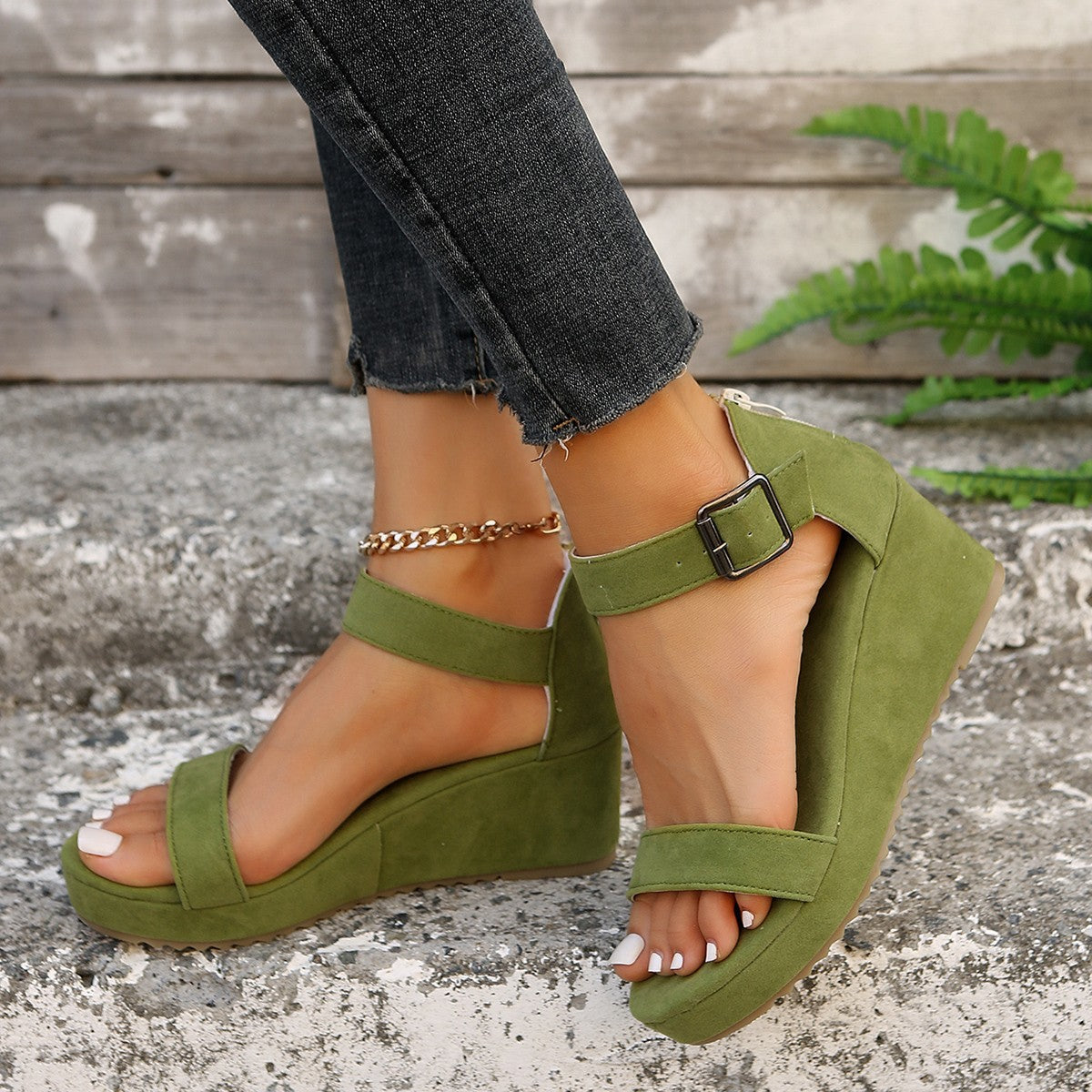 Damen Keil-Sandalen mit verstellbarem Riemen und rutschfester Sohle Selmira