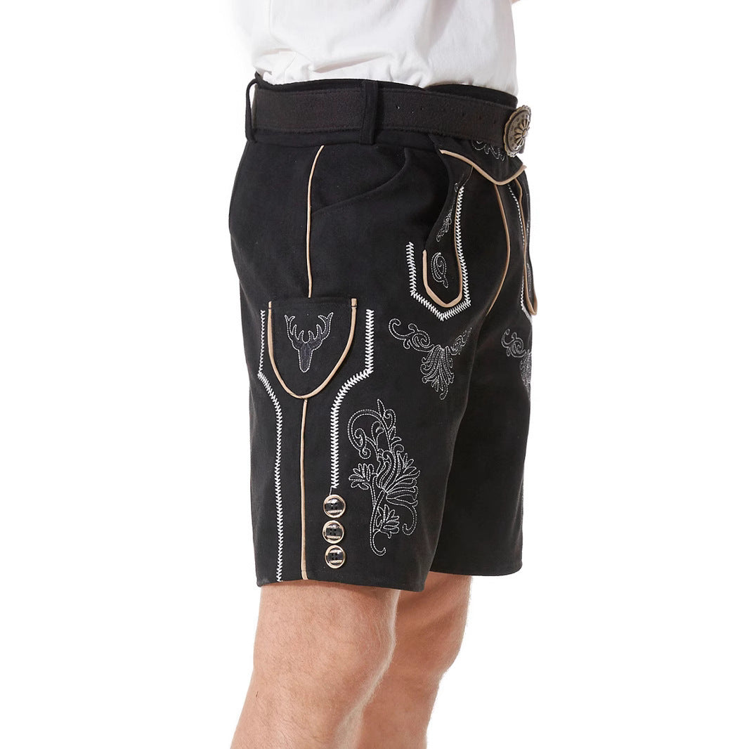 Herren nan kurze Trachtenlederhose mit filigranen Stickereien und Zierschnalle