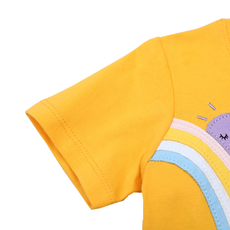 Mädchen T-Shirt mit buntem Einhorn- und Regenbogenmotiv