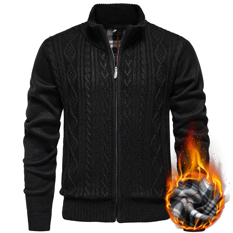 Herren nan grobgestrickter Cardigan mit Zopfmuster, Stehkragen und kariertem Innenfutter