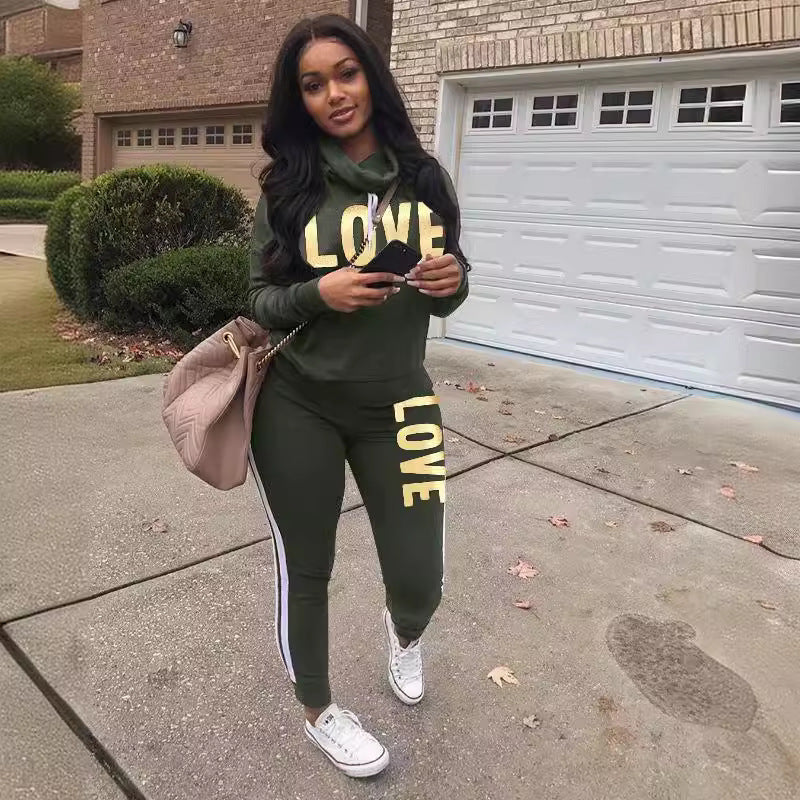 Damen nan sportives Kapuzen-Sweatshirt-Set mit Goldprint und Highwaist-Jogginghose