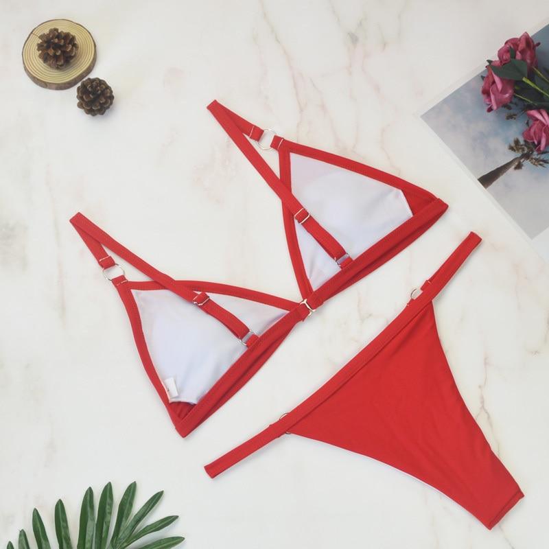 Selmira Zweiteiliger Bikini-Badeanzug mit goldfarbigen Metallringen und dreieckigen Körbchen