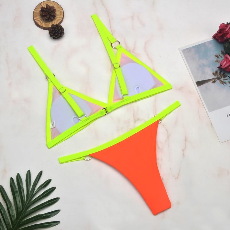 Selmira Zweiteiliger Bikini-Badeanzug mit goldfarbigen Metallringen und dreieckigen Körbchen