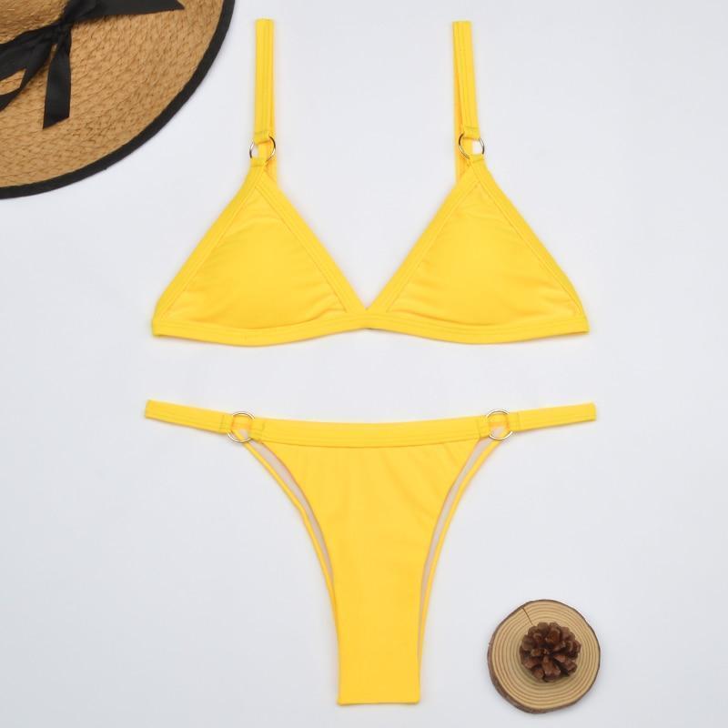Selmira Zweiteiliger Bikini-Badeanzug mit goldfarbigen Metallringen und dreieckigen Körbchen