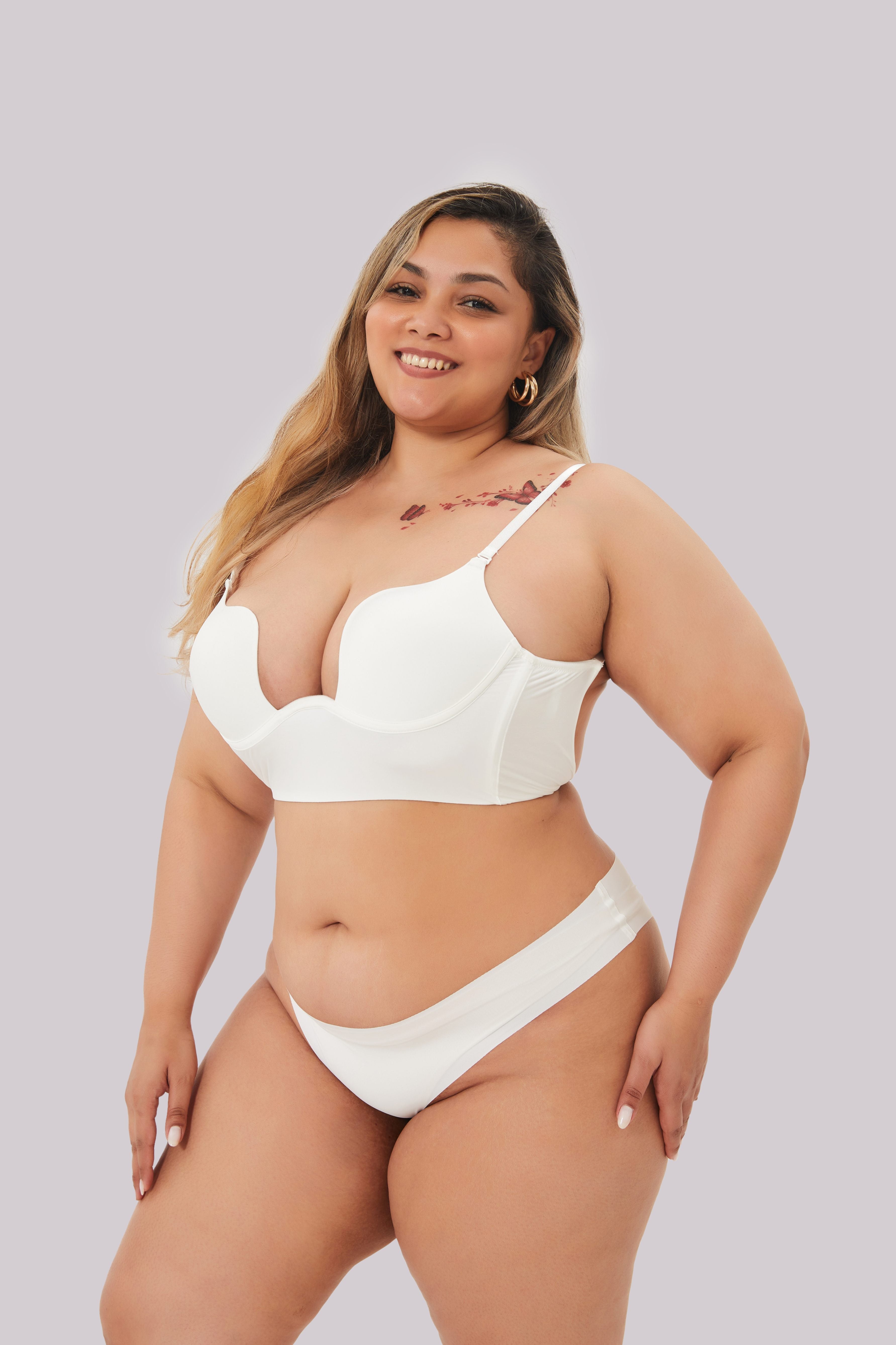 Selmira Ivy - Unsichtbarer BH mit tiefem Ausschnitt