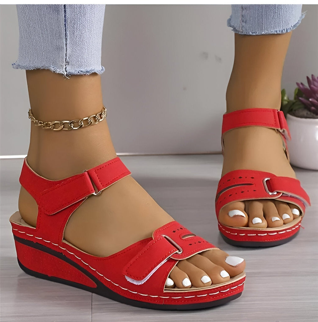 WEICHE ELEGANCE-KEILSANDALEN
